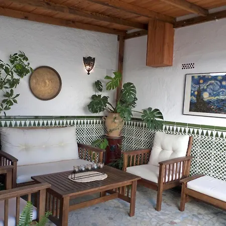La Casa De Pintores, Junto Al Centro De Granada