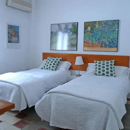 La Casa De Pintores, Junto Al Centro De *